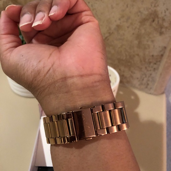 Michael Kors MK5263 Rose Gold Tone Wrist Watch for Women. GUC - Picture 3 of 16